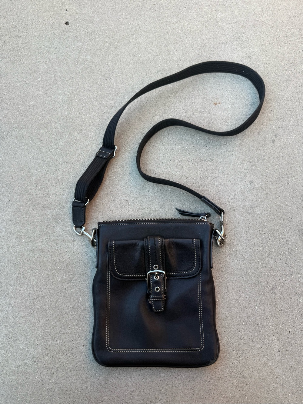 Classic Black Leather Satchel Bag Multi-Pocket Adjustable GUC